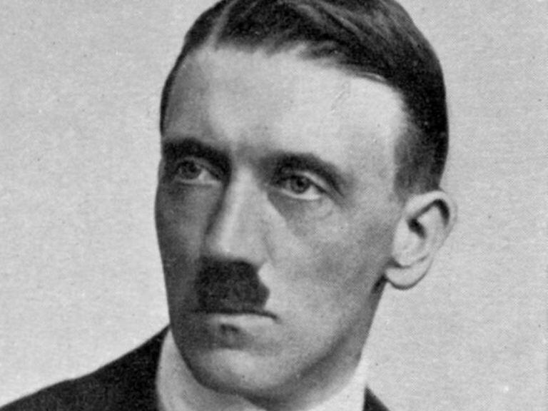Una imagen de Adolf Hitler en 1923; con 34 años, ya era el presidente del Partido Nacionalsocialista Obrero Alemán