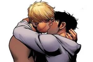 Repudian la censura del "beso gay" en un cómic
