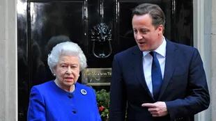 La Reina Isabel II y David Cameron