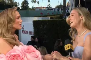 Brie Larson se emocionó hasta las lágrimas al conocer en persona a Jennifer Lopez, que quedó sorprendida por su reacción