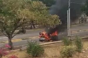 La mala calidad de la nafta de Pdvsa provoca una estela de autos incendiados en Venezuela