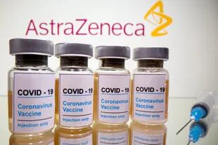 La AstraZeneca puede tener efectos locales -en el brazo tras la inyección- o generales 