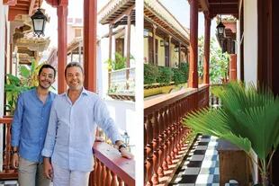Jaime y Ricardo, dos anfitriones excepcionales, posando en su fantástico balcón, elemento tan característico del centro histórico de Cartagena.