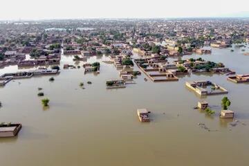 Según el gobierno, las lluvias son peores que las de 2010, cuando 2.000 personas murieron y casi una quinta parte de Paquistán quedó sumergida.