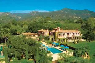 Los duques de Sussex residen actualmente en Montecito, California, su residencia cuenta con nueve habitaciones y 16 baños, cancha de tenis y una casa de huéspedes

© THE PHOTO ONE.
CODE: PLN.
13-8-2020
