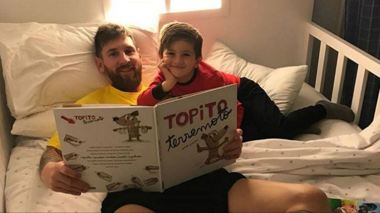 Lionel Messi y su hijo Thiago