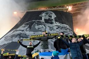 Emiliano Sala, un ídolo de Nantes que quedó inmortalizado en las banderas y los homenajes de los hinchas de ese club