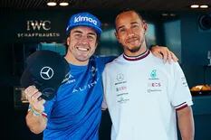 Alonso relativizó los títulos de Hamilton y luego salió a aclarar, pero el británico contestó con ironía