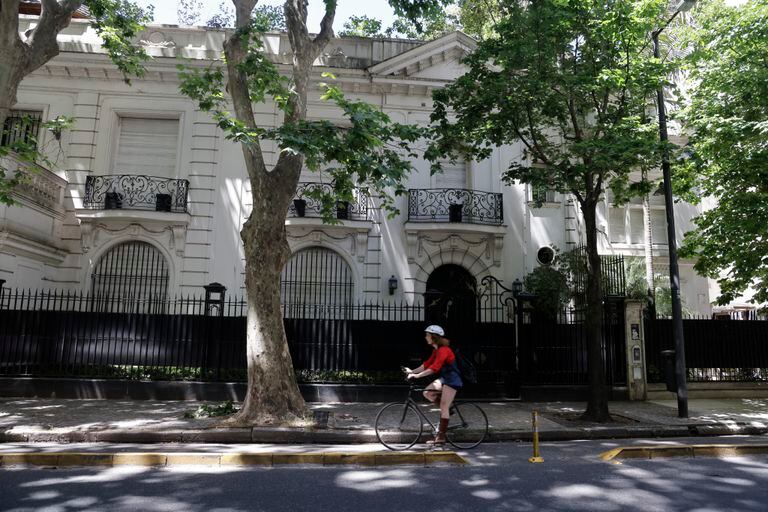 El petit hotel que perteneció al empresario Matías Garfunkel sobre la calle 11 de Septiembre, en Belgrano es uno de los proyectos que pidieron excepciones