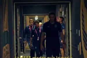 El video de Scaloni descontrolado y a los insultos con los jugadores en la final ante Francia en Qatar 2022