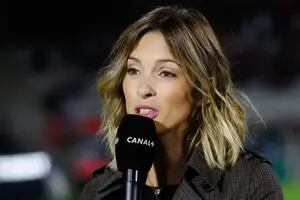 La francesa que allanó su camino y hoy pisa fuerte en el periodismo de rugby