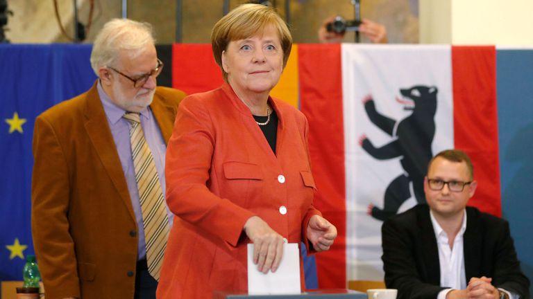 Alemania: Merkel y Schulz votaron en una jornada que se perfila sin sobresaltos
