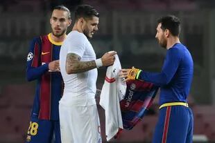 Luego de la histórica goleada, Mauro Icardi y Lionel Messi intercambiaron camisetas