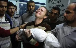 Los bombardeos israelíes mataron a varios menores en Gaza
