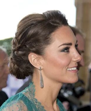 Kate Middleton utiliza redecillas en peinados bajos
