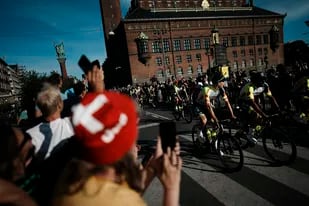 Un mensaje de la dirección: que los ciclistas no se saquen fotos ni den autógrafos