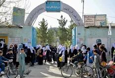 Los talibanes prometieron volver mejores, pero tomaron una drástica decisión sobre las mujeres