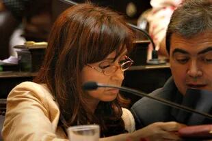 Cristina Kirchner senadora provincial, en 2005