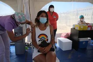 En la costa atlántica bonaerense se pueden vacunar los residentes y los turistas