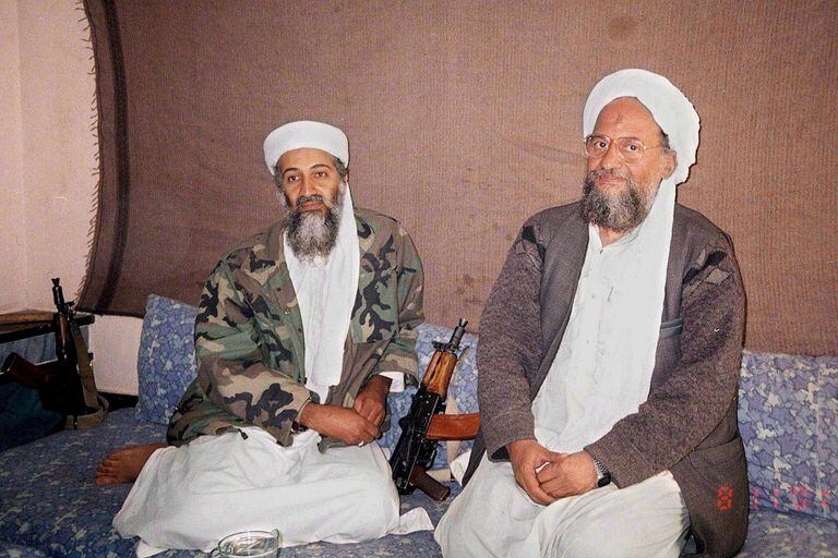 Ayman al Zawahiri, junto a Osama Ben Laden