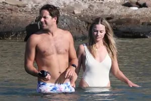 De las apasionadas vacaciones de Margot Robbie en Grecia al glamour de George Clooney, Bradley Cooper e Irina Shayk en Venecia