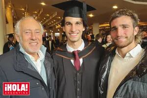 A los 22 años, Franco se graduó en Londres acompañado por su abuelo Gustavo Yankelevich