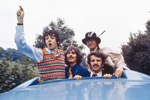 En 1967, McCartney le ofreció ser el estilista oficial de la película Magical Mystery Tour