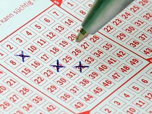 De acuerdo con la Lotería de Florida, una de cada 2,65 millones de personas gana el primero de US$5 millones