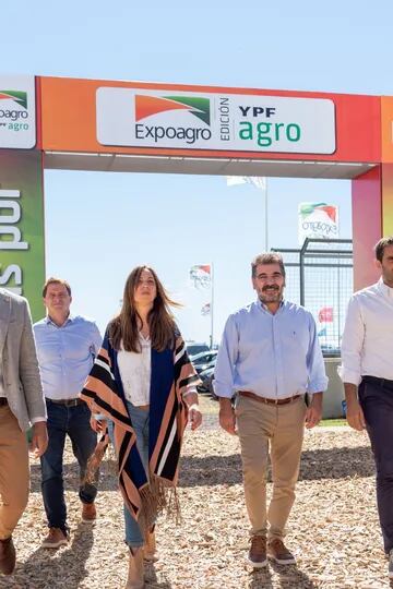 La diputada nacional María Eugenia Vidal visitó Expoagro acompañada por el jefe del bloque Pro, Cristian Ritondo, y el intendente de San Nicolás, Manuel Passaglia