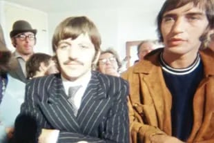 El peluquero, junto a George Harrison y Ringo Starr, de quien dice: “Era el único que no quería que se olvidaran de que era un Beatle”