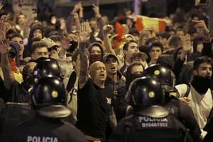 El líder catalán propone otro referéndum y abre una crisis interna