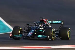 Lewis Hamilton con un ritmo increíble saca diferencias sobre Verstappen