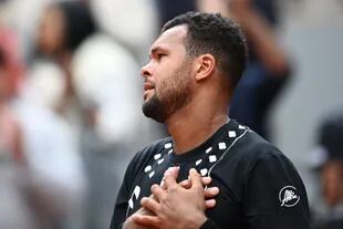Desde el corazón: la emoción de Jo-Wilfried Tsonga luego de la derrota frente a Casper Ruud, en su último partido como profesional