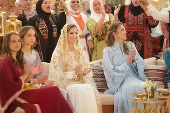 Dos invitados sorpresa llegan a Jordania para participar de la boda real del año