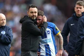 La Premier League bajó el telón con la emoción de Alexis Mac Allister en su despedida, la incógnita por “Dibu” Martínez y el descenso de Leeds