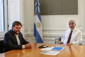 Manzur se reunió con Santoro tras las críticas de Máximo al electorado porteño