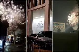 Los hinchas del Everton arrojaron fuegos artificiales en la puerta del hotel del Chelsea