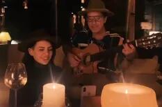 A la luz de las velas: Candelaria Tinelli y Coti Sorokin cantaron juntos