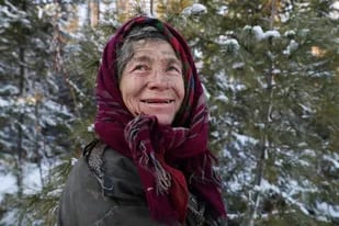 Siberia: la mujer más solitaria del mundo recibió un regalo que cambió su vida