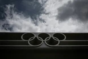 El Comité Olímpico Internacional pidió al comité organizador que simplificara los Juegos, para contraer los costos económicos.