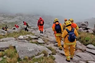 Una joven rosarina de 17 años ascendió en grupo el cerro Champaquí, se descompensó y murió en la altura