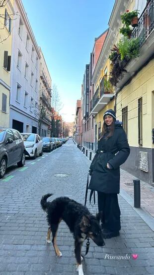 Rodrigo De Paul y Tini Stoessel pasean por Madrid