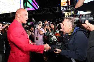 Dwayne "The Rock" Johnson saludó afectuosamente a sus fans en la presentación de la película Black Adam en Nueva York