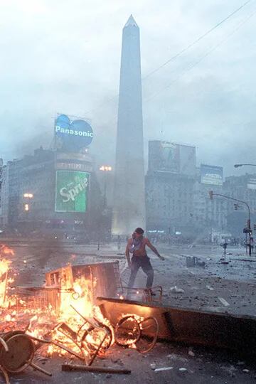 De la protesta a la tragedia, imágenes de 48 horas que marcaron a fuego a la Argentina