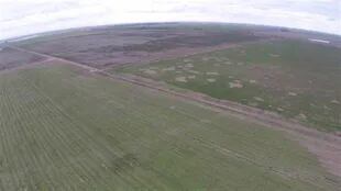 Vista aérea de los campos del Ejército subastados por la AABE.