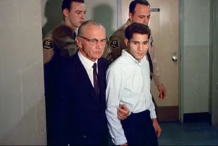 El asesino de Kennedy, tras su detención