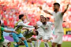 Golpe a Gales: dos golazos sobre la hora que sorprenden al Mundial