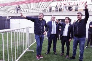 Máximo Kirchner, Alberto Fernández, Axel Kicillof y Sergio Massa en un acto en Morón