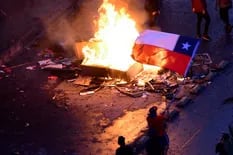 El embajador argentino en Chile: "Nos mandaron un blindado para poder salir"