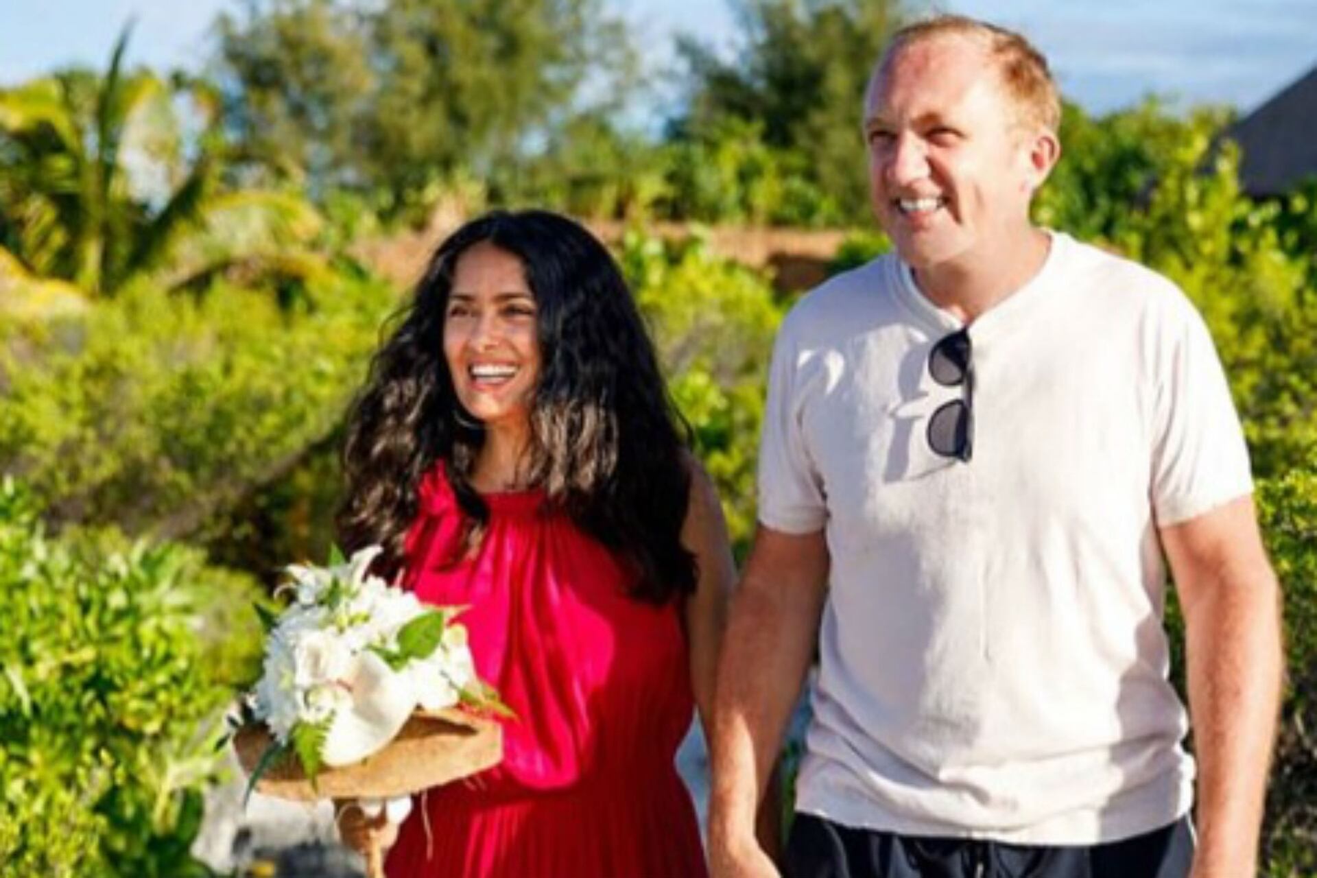 La actriz renovó sus votos matrimoniales con el empresario François-Henri Pinault en Bora Bora